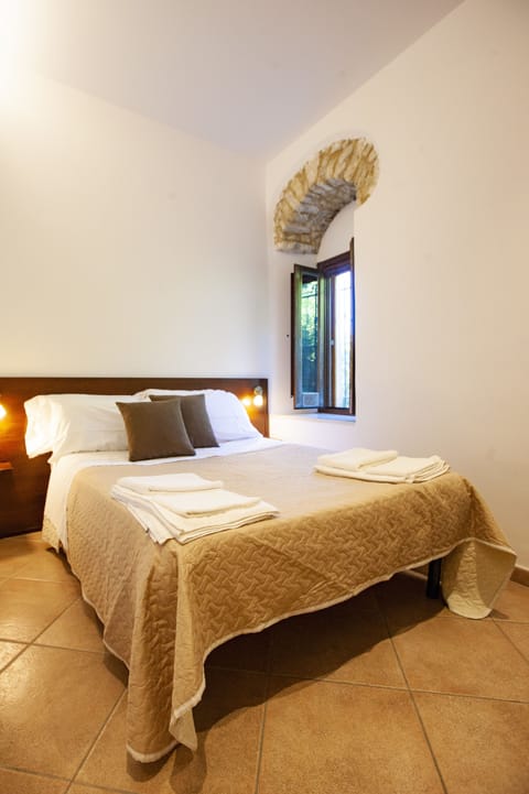 Standard Double Room | 9 bedrooms, down comforters, Select Comfort beds, minibar