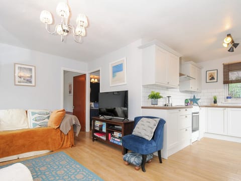 Cottage | Living area | TV, DVD player