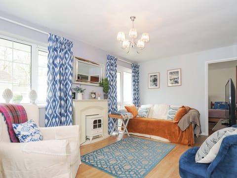 Cottage | Living area | TV, DVD player