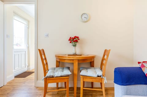 Cottage | Private kitchen | Cookware/dishes/utensils