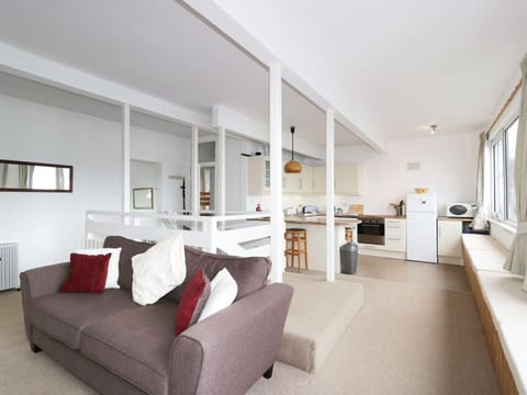 Cottage | Living room | TV