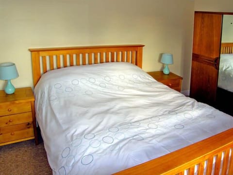 Cottage | 3 bedrooms, individually decorated, individually furnished, free WiFi