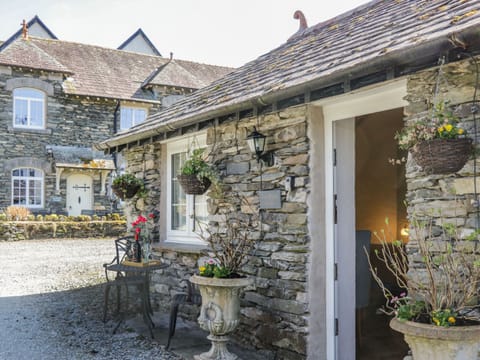 Cottage | Outdoor dining