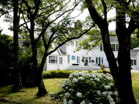 Cottage | Bathroom | Shower, hair dryer