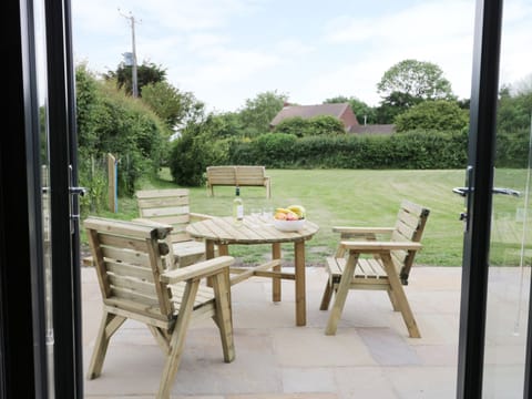 Cottage | Property grounds