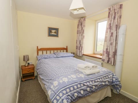 Cottage | 2 bedrooms, individually decorated, individually furnished, free WiFi