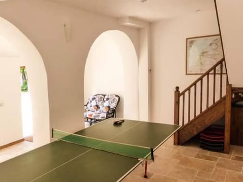 Cottage | 2 bedrooms, individually decorated, individually furnished, free WiFi