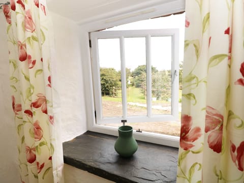 Cottage | 1 bedroom, individually decorated, individually furnished, free WiFi