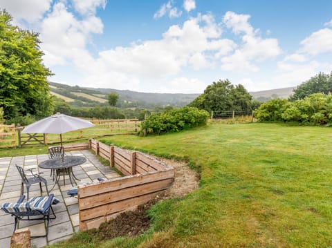 Cottage | Property grounds
