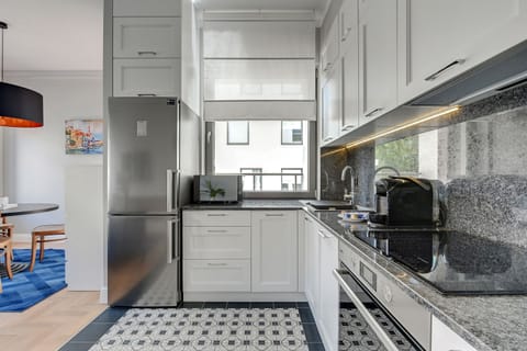 Deluxe Apartment, 1 Bedroom, Balcony (B29) | Private kitchen | Fridge, oven, stovetop, dishwasher