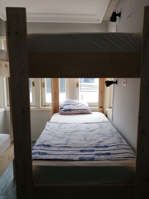 Shared Dormitory, Men only, Mountain View | Iron/ironing board, free WiFi, bed sheets