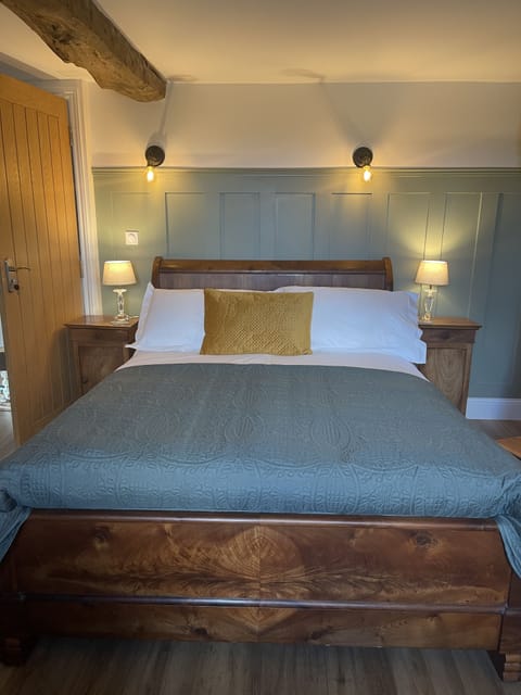 Deluxe Double Room, Non Smoking | Individually decorated, individually furnished, blackout drapes