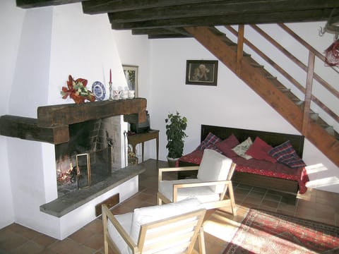 Apartment, 2 Bedrooms (APT 1) | Living area