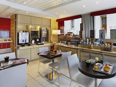 Daily buffet breakfast (EUR 12.90 per person)