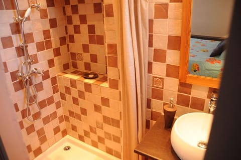 Double Room, Private Bathroom (Florentine) | Bathroom | Towels