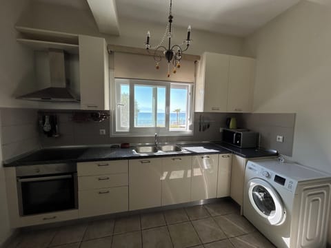 Villa, Sea View | Private kitchen | Full-size fridge, microwave, oven, stovetop