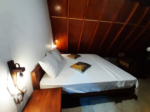 Family Tree House, 2 Bedrooms | Minibar, in-room safe, individually decorated, individually furnished