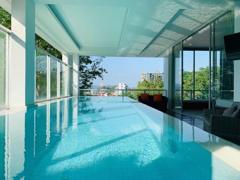 Luxury Penthouse, Private Pool | Private pool