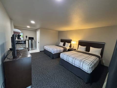 Standard Room, 2 Queen Beds | Desk, iron/ironing board, free WiFi, bed sheets