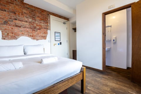 Standard Double Room, Ensuite | In-room safe, individually decorated, individually furnished, free WiFi