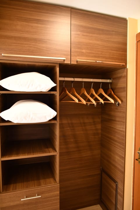 Superior Triple Room | Wardrobe