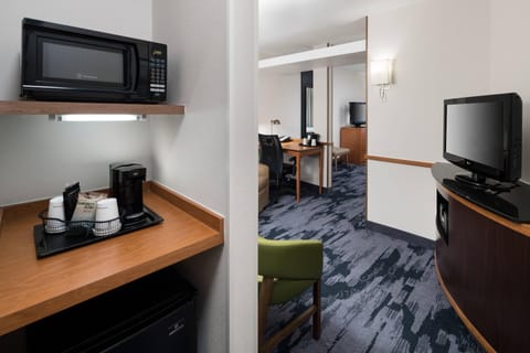 In-room safe, desk, iron/ironing board, free WiFi