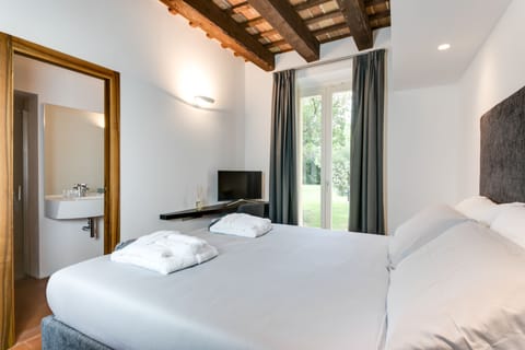 Double Room, Private Bathroom, Ground Floor (Corbezzolo) | Premium bedding, down comforters, individually decorated