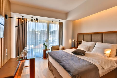 Standard Double or Twin Room, City View | Minibar, in-room safe, desk, blackout drapes