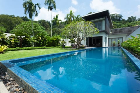 Private pool