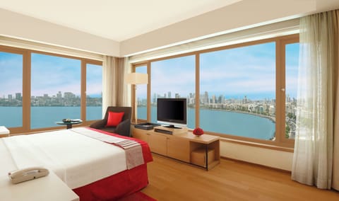 Suite (Trident) | Premium bedding, minibar, in-room safe, individually furnished