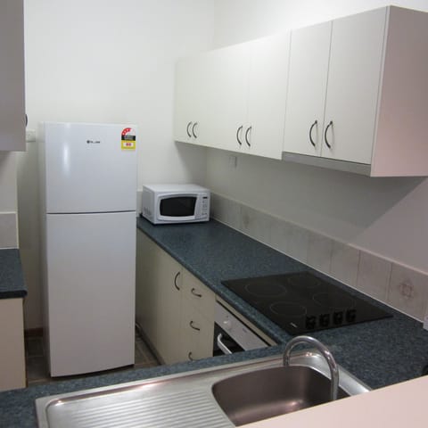 Comfort Apartment, 1 Bedroom | Private kitchen | Full-size fridge, microwave, oven, stovetop