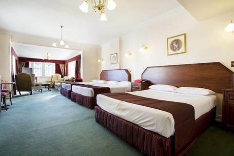 Royal Spa Suite | Desk, free WiFi, bed sheets