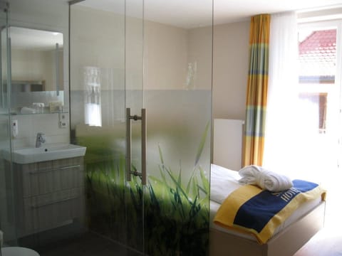 Single Room, Corner | Room amenity