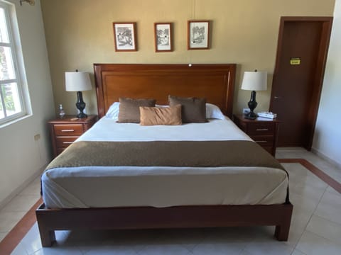 Superior Room, 1 King Bed, Non Smoking | Individually decorated, individually furnished, blackout drapes