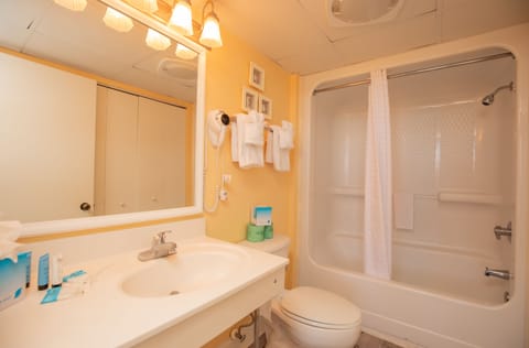 Condo, 2 Bedrooms, Non Smoking, Partial Ocean View | Bathroom | Combined shower/tub, free toiletries, hair dryer, towels