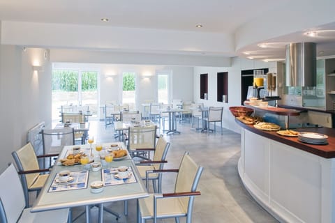 Daily buffet breakfast (EUR 12 per person)