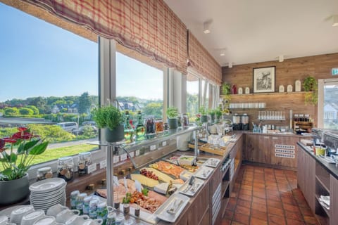 Daily buffet breakfast (EUR 17.90 per person)