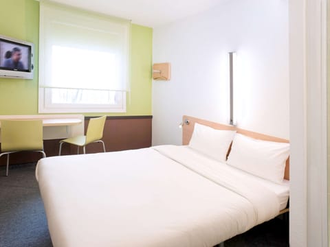 Standard Double Room, 1 Double Bed | Desk, free WiFi, bed sheets