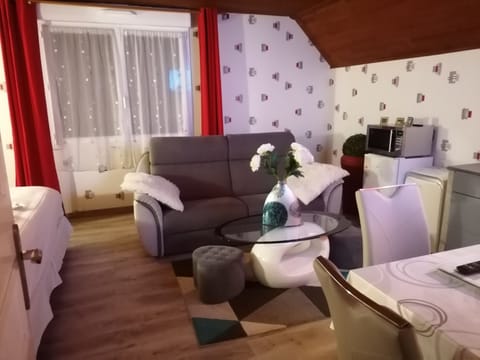 Family Double Room | Premium bedding, individually decorated, soundproofing