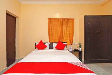 Double or Twin Room | Free WiFi, bed sheets