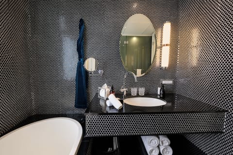 Classic Room | Bathroom | Eco-friendly toiletries, hair dryer, bathrobes, slippers