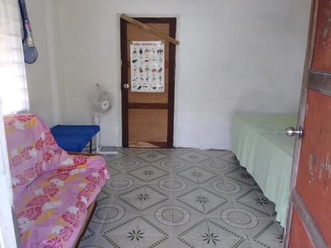 Basic Room, 1 Bedroom, Shared Bathroom, Ocean View | Bed sheets