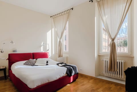 In-room safe, desk, iron/ironing board, free WiFi