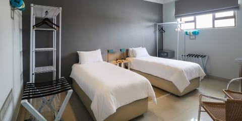 Twin Room | 1 bedroom, minibar, in-room safe, free WiFi