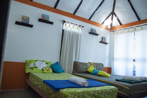 Triple Bungalow with Air-Conditioner | Free WiFi, bed sheets