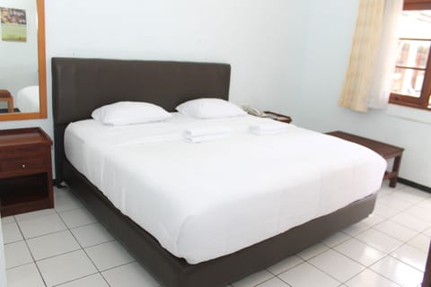 Basic Double or Twin Room | Desk, free WiFi