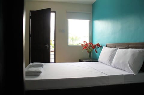 Standard Double Room | Iron/ironing board, rollaway beds, free WiFi, bed sheets