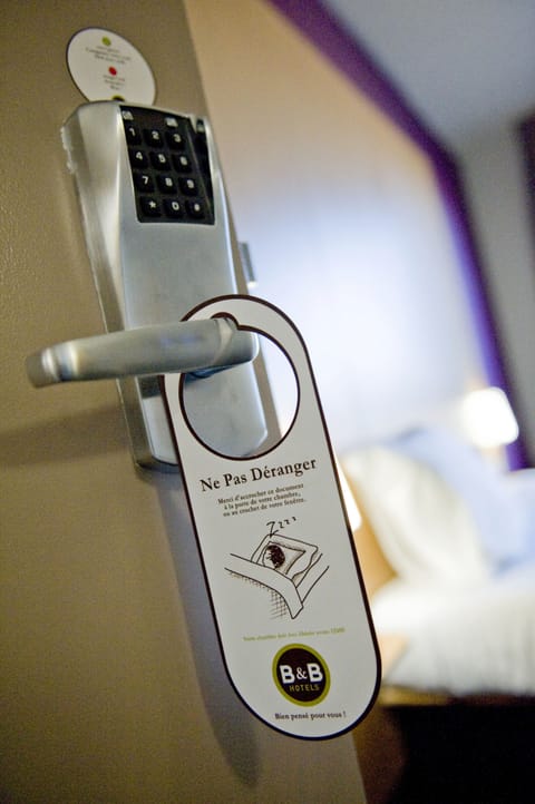 Desk, blackout drapes, soundproofing, free WiFi