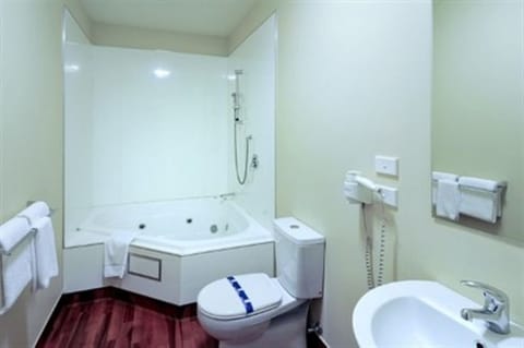 Executive Suite, Jetted Tub | Jetted tub