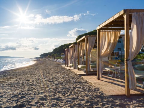 Private beach, sun loungers, beach umbrellas, beach towels